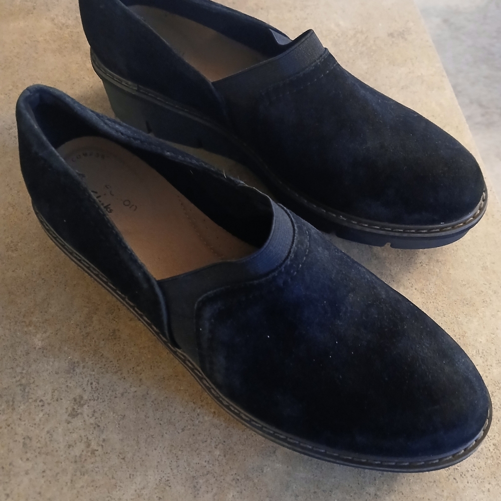 Clarks Womens Suade Loafer